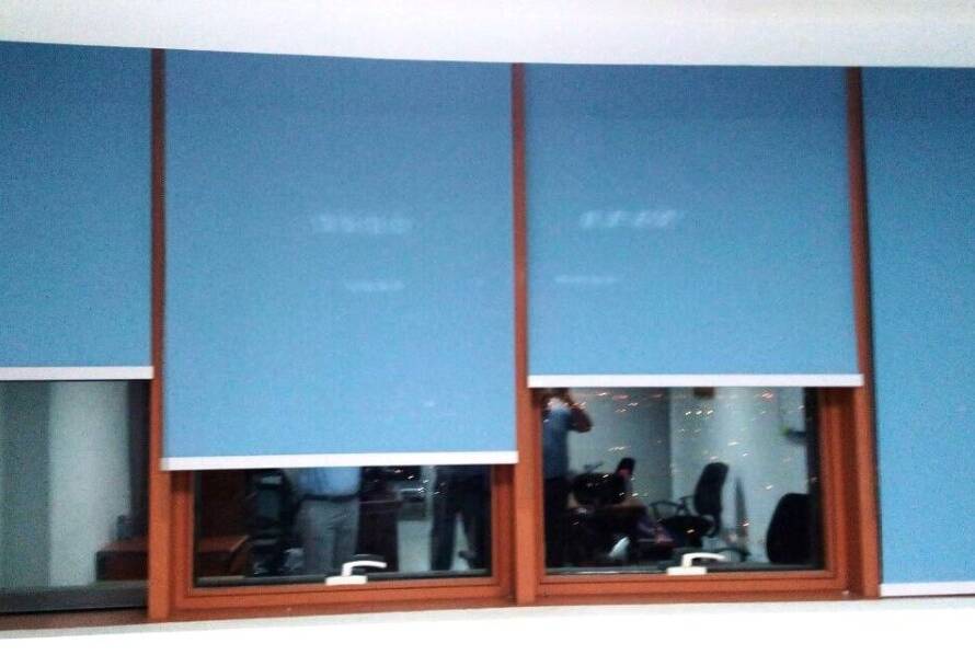 Motorized Roller Blinds UAE: Smart Window Solutions Guide+971555680048